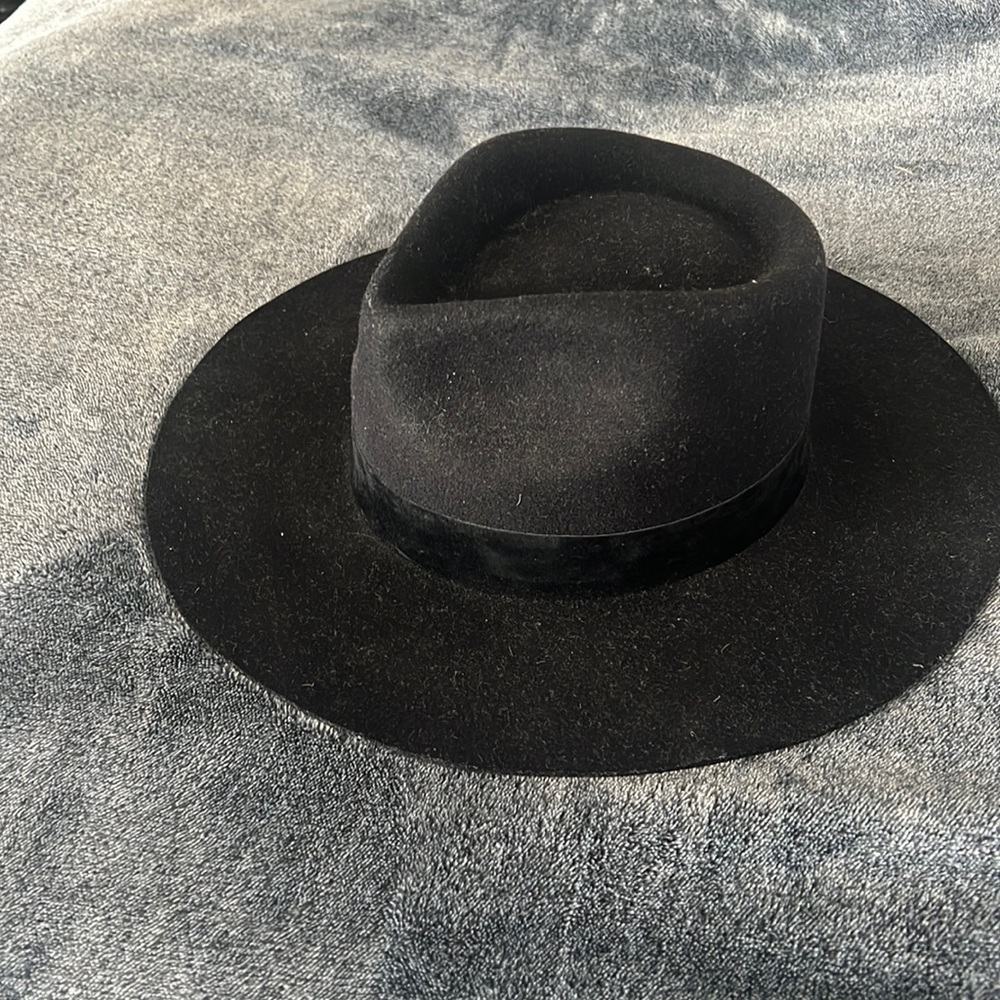 Lack of color XL wide brim hat black velvet worn once